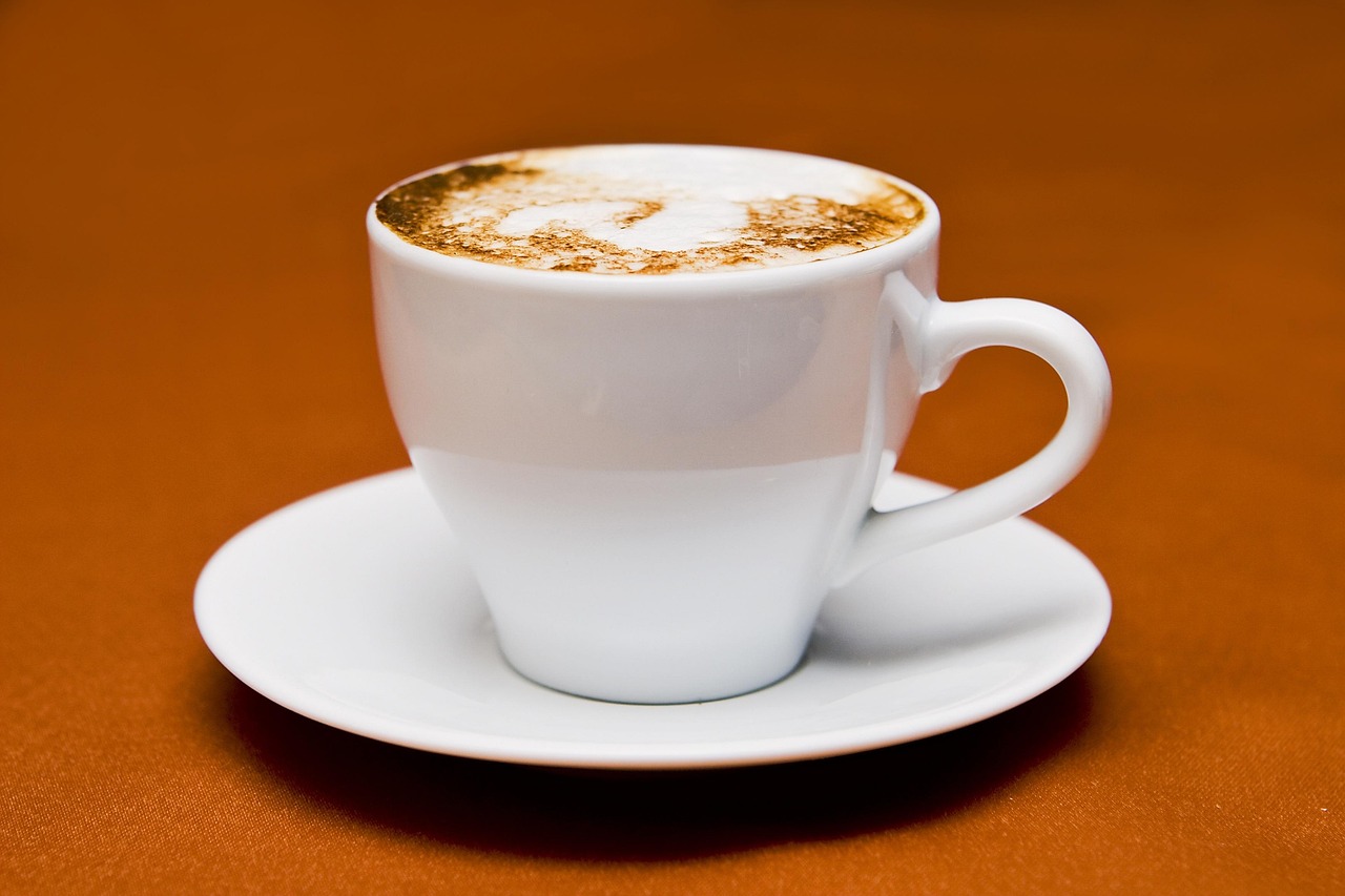 カフェ巡りを楽しむ一人旅の最適プランは？